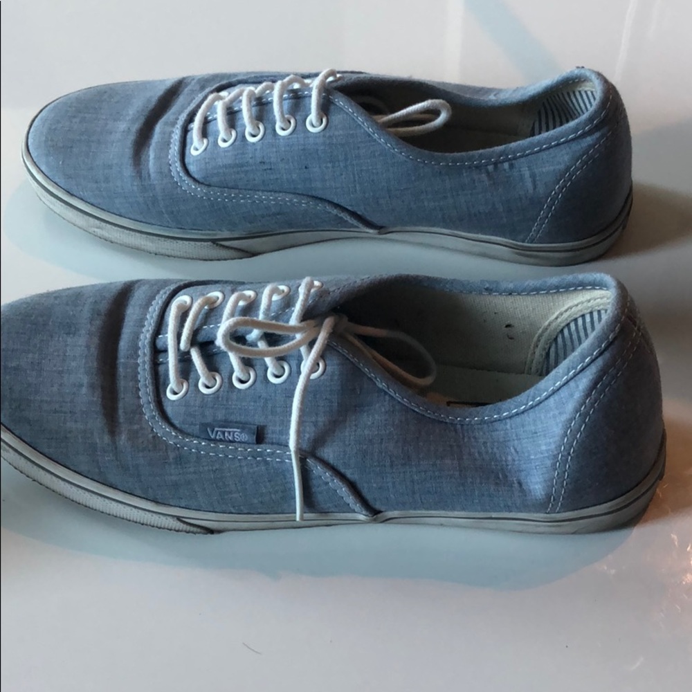 Vans - Picture 2 of 6